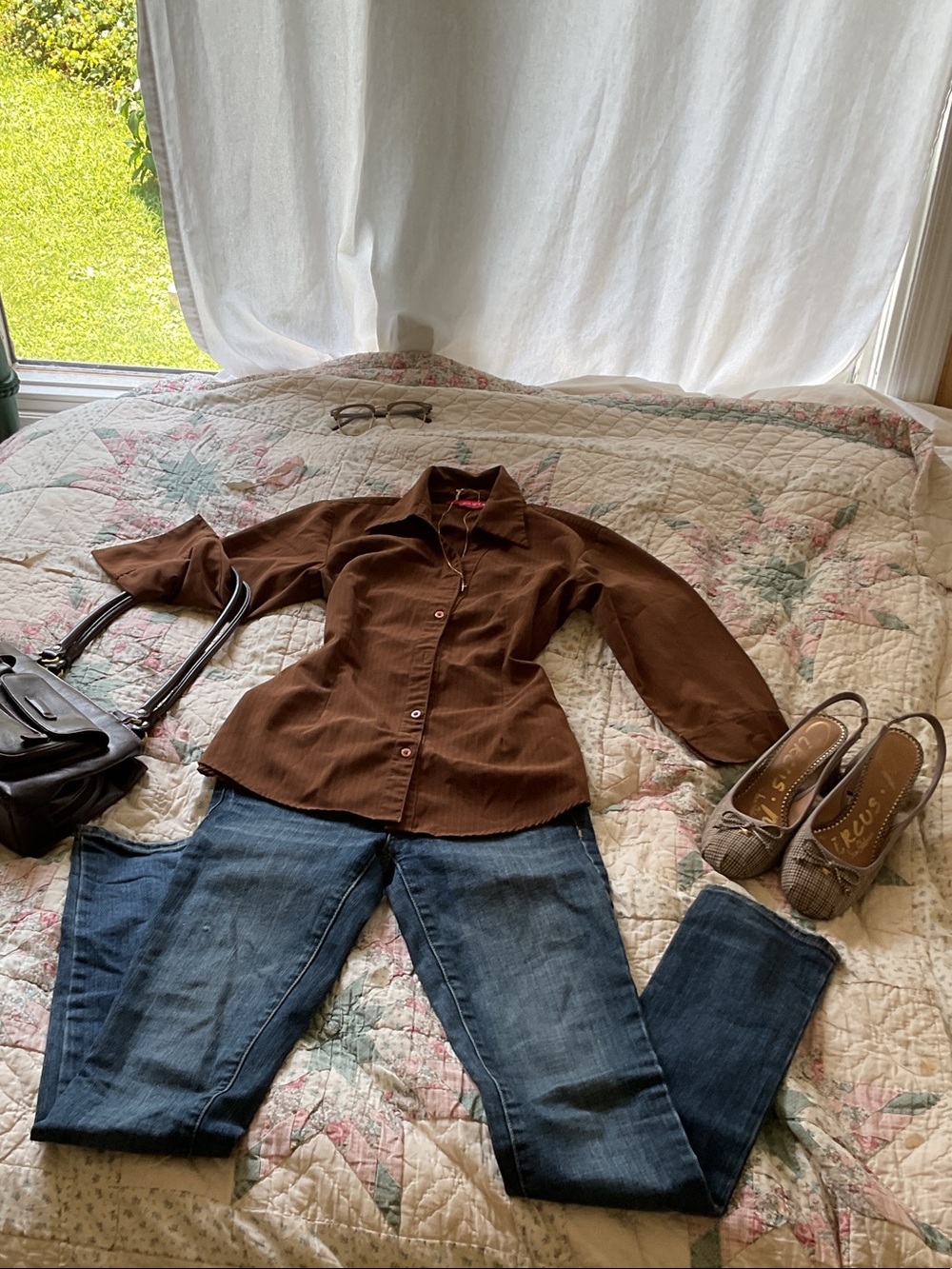 Juliet🥀❤️✨ flatteringly Brown Button-Down Shirt - Classic Women's Tailored Top